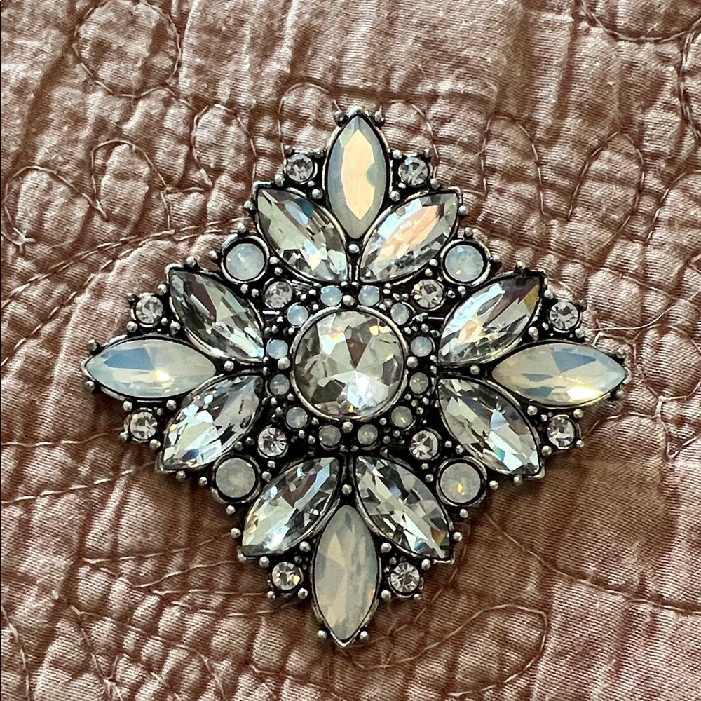 Premier Designs rhinestone Elegant Silver Brooch